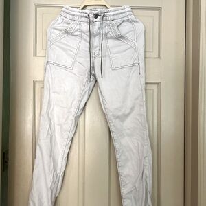 COPY - American Eagle Outfitters Joggers US 6